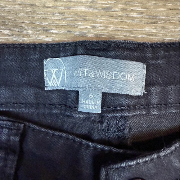 Wit & Wisdom pressed black denim skinny jeans, size 6 - Picture 3 of 9